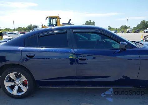 2016 Dodge Charger Sxt z USA, uszkodzony, nr VIN 2C3CDXHG9GH297422